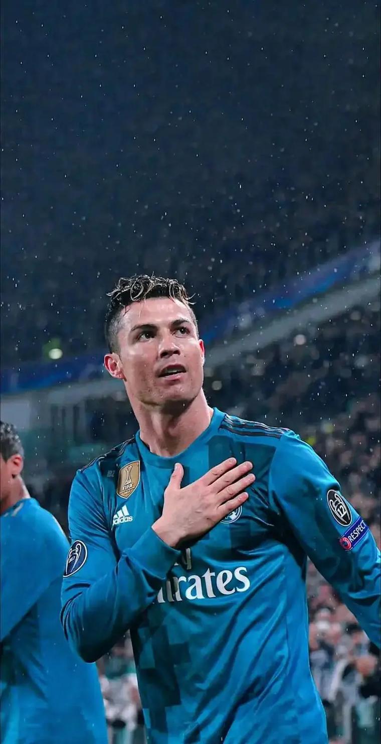 快船三分雨浇灭对手气焰（快船三分狂飙，压制对手气势）