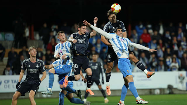 诺坎普新王？17岁的亚马尔和梅西谁更强？（诺坎普新王之争：17岁亚马尔能否比肩梅西？）