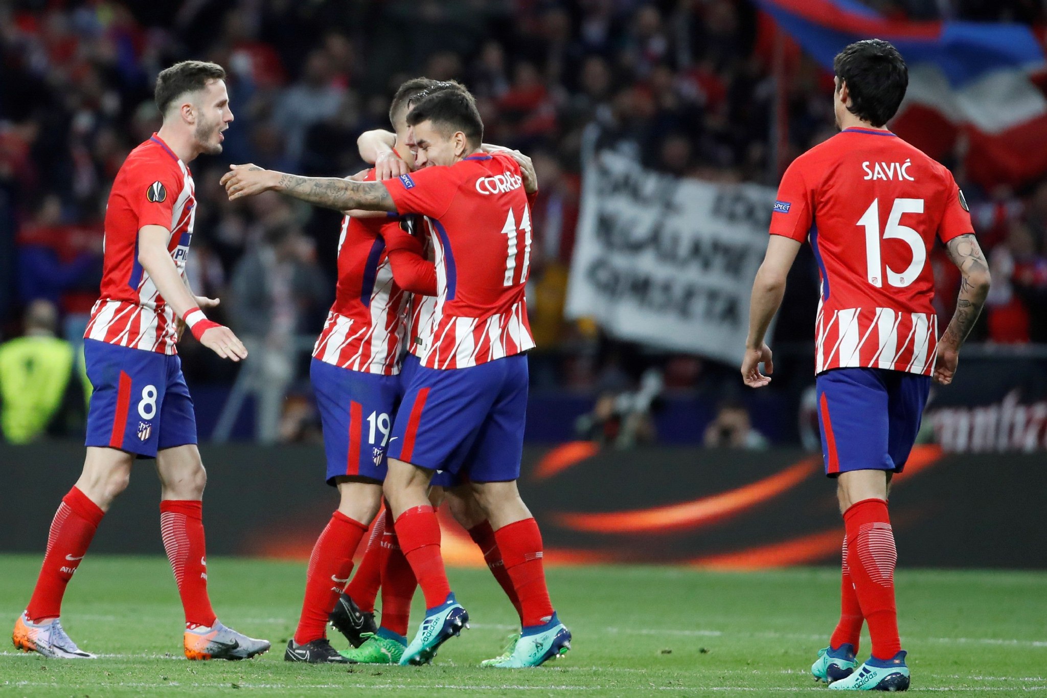 最新消息，国安争冠决定主帅去留，侯森重回首发河南大热不轻敌（最新动态：国安争冠或定主帅去留，侯森回归首发，河南热门不松懈）