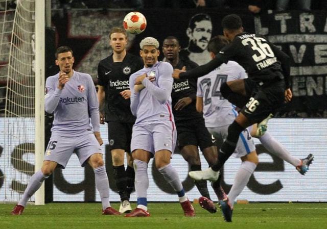 米体：弗拉霍维奇愿意留在尤文，但薪水始终是个问题（米体：弗拉霍维奇愿留尤文，薪资问题仍待解决）