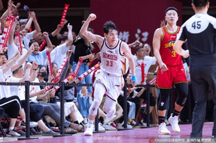 身价高达7000万！名记：利物浦关注巴尔科拉，后者续约不顺（记者：利物浦盯上巴尔科拉，续约受阻，身价约7000万）