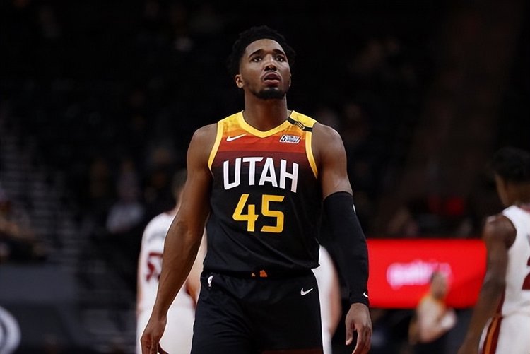 他在比赛中 他在比赛中